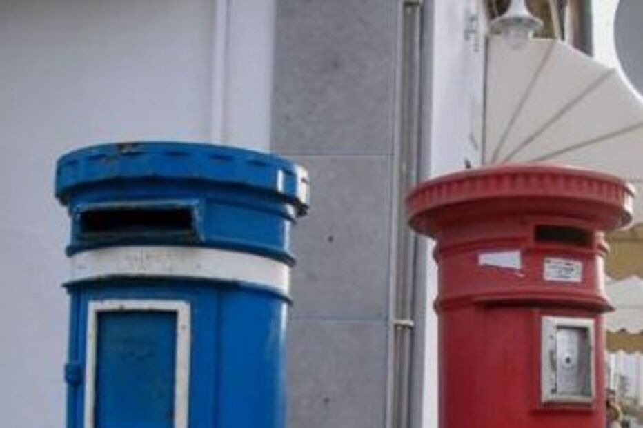 CTT, Correio Azul, DECO