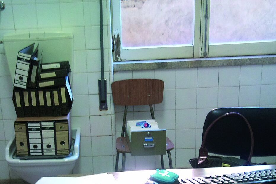 Cumpre horário na casa de banho