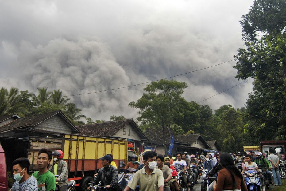 Despertar de Merapi lança Indonésia para o caos 