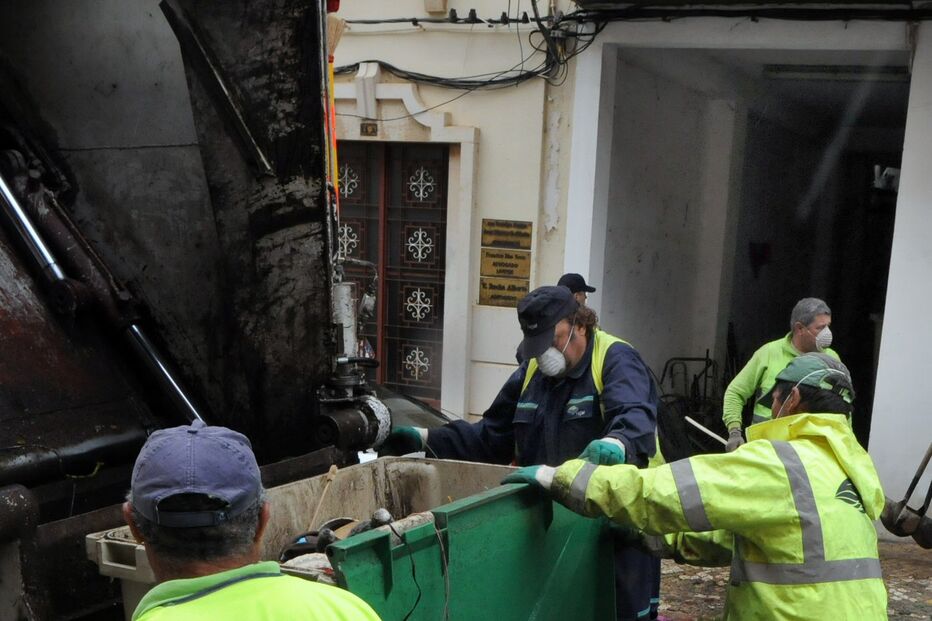 Câmara limpa lixeira urbana 