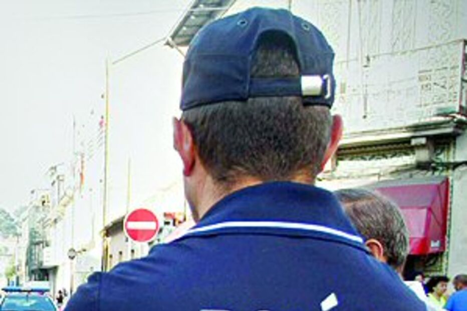 PSP caça ladrões com machado e catana