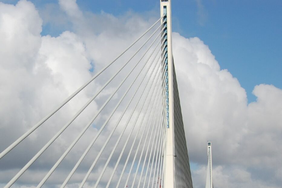 Ponte Salgueiro Maia espera obras 