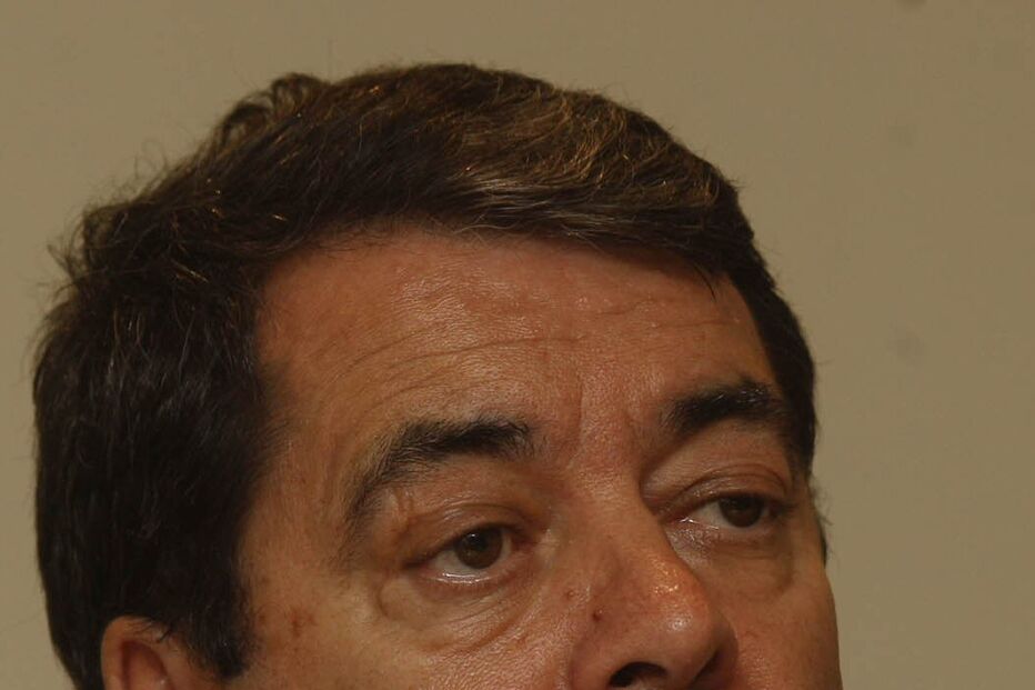 “Não há clientes para tantos advogados”