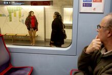 Rebeldes sem calças invadem Metropolitano