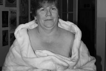 Voluntários despem-se em calendário de alerta à leucemia