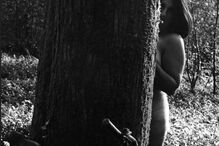 Voluntários despem-se em calendário de alerta à leucemia