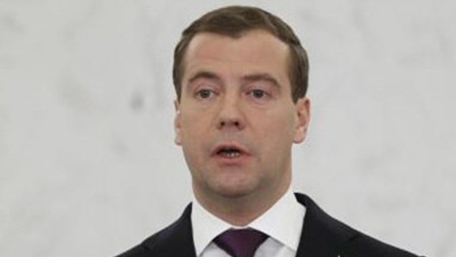 Выступление медведева в сочи. Медведев на признании Крыма. Выступление Медведева с картошкой.