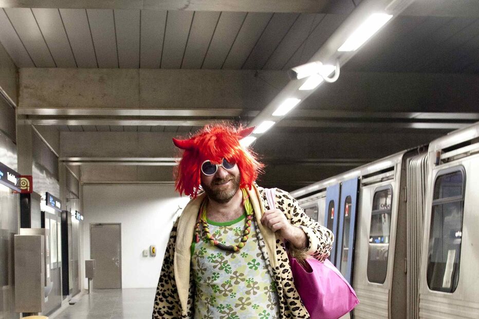 Rebeldes sem calças invadem Metropolitano