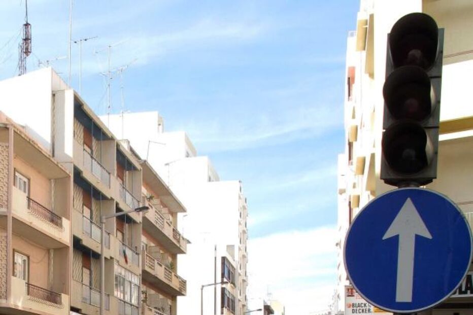 Semáforos avariados há dois meses 