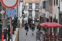 Descubra as diferenças entre o Funchal do dia do temporal e o de hoje