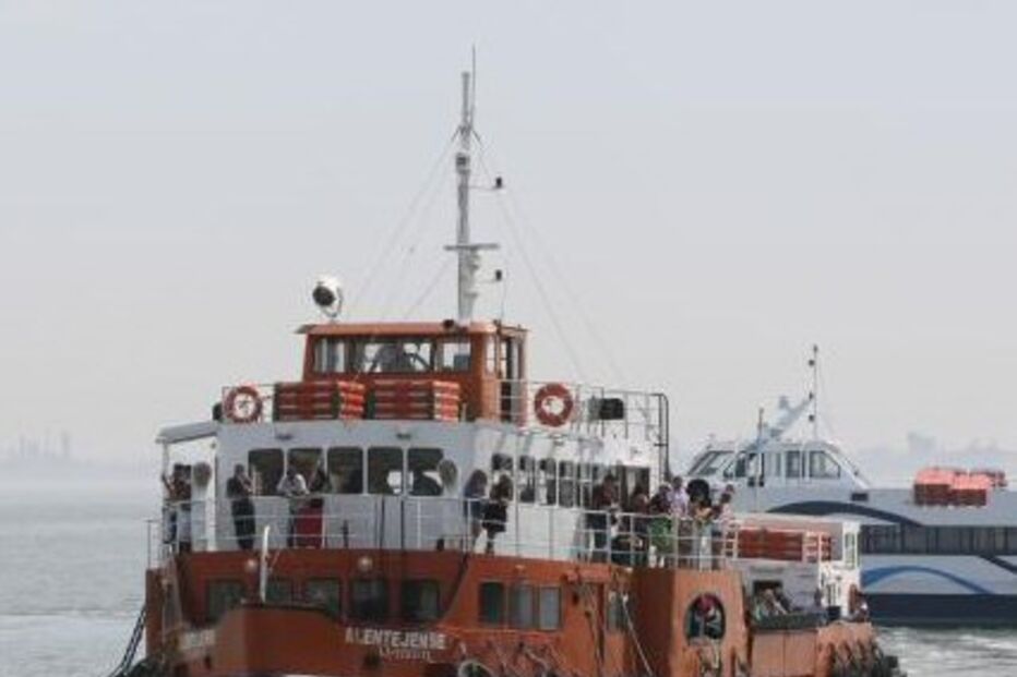 barcos, transtejo, greve, paralisação, trabalhadores, lisboa, seixal