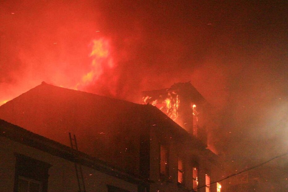 incêndio, fogo, açores, rtp