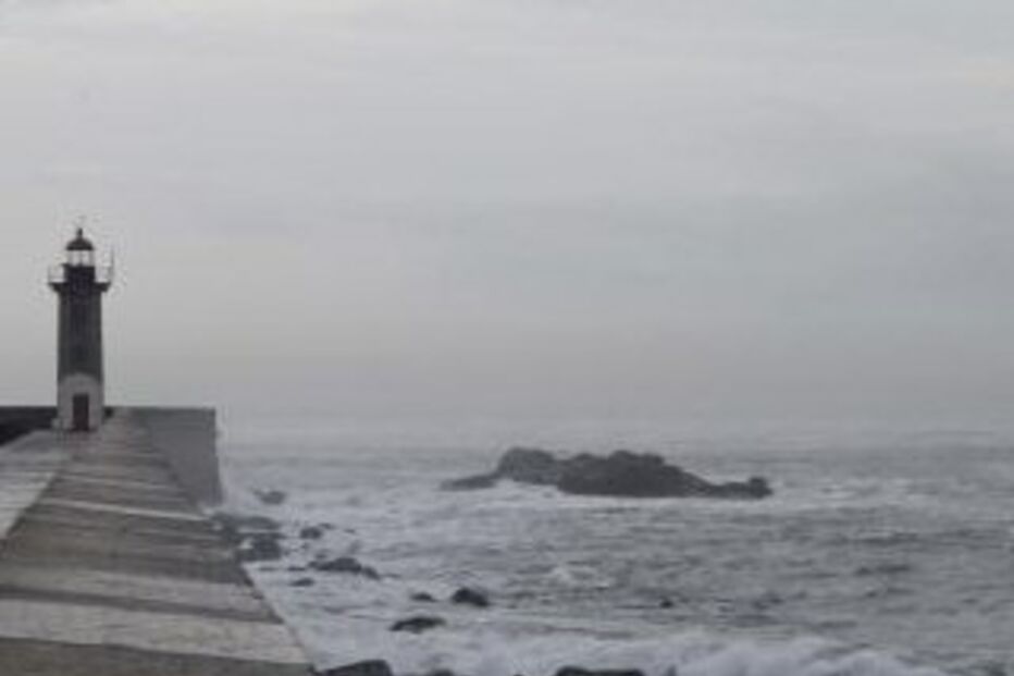 Mau tempo: Seis distritos em alerta laranja