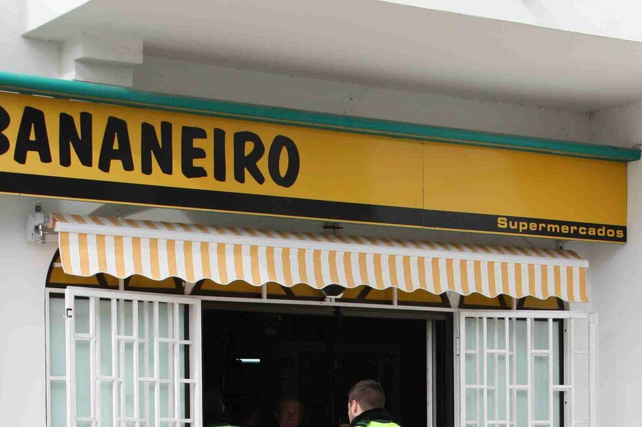 albufeira, assalto, arma