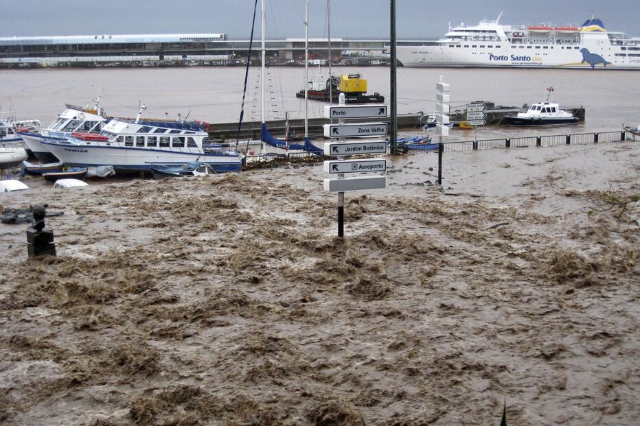 Descubra as diferenças entre o Funchal do dia do temporal e o de hoje