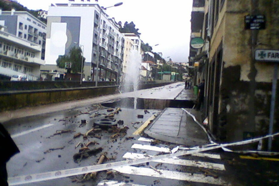 Descubra as diferenças entre o Funchal do dia do temporal e o de hoje