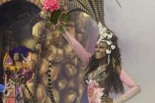 Mulheres bonitas, samba, muita cor e pouca roupa no Carnaval brasileiro