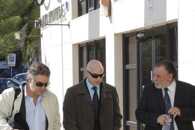 OEIRAS, MÉDICOS, BURLA, JULGAMENTO