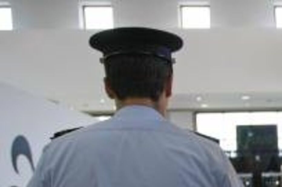 psp, baleado, tiro, esquadra, horta nova, lisboa, hospital, santa maria