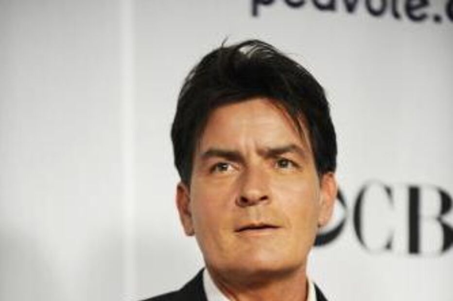 charlie sheen, rumor, facebook, internet, online, escândalo, vírus