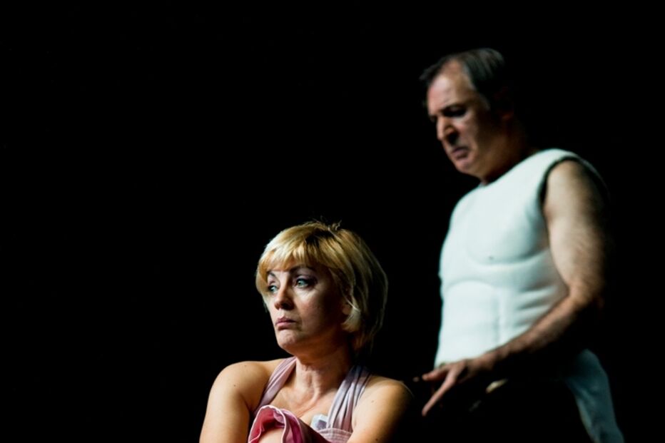 Cultura, Teatro, Teatro Nacional São João, Nuno Carinhas, Cristina Carvalhal, 'Exactamente Antunes', Jacinto Lucas Pires, Almada Negreiros, 'Nome de Guerra'