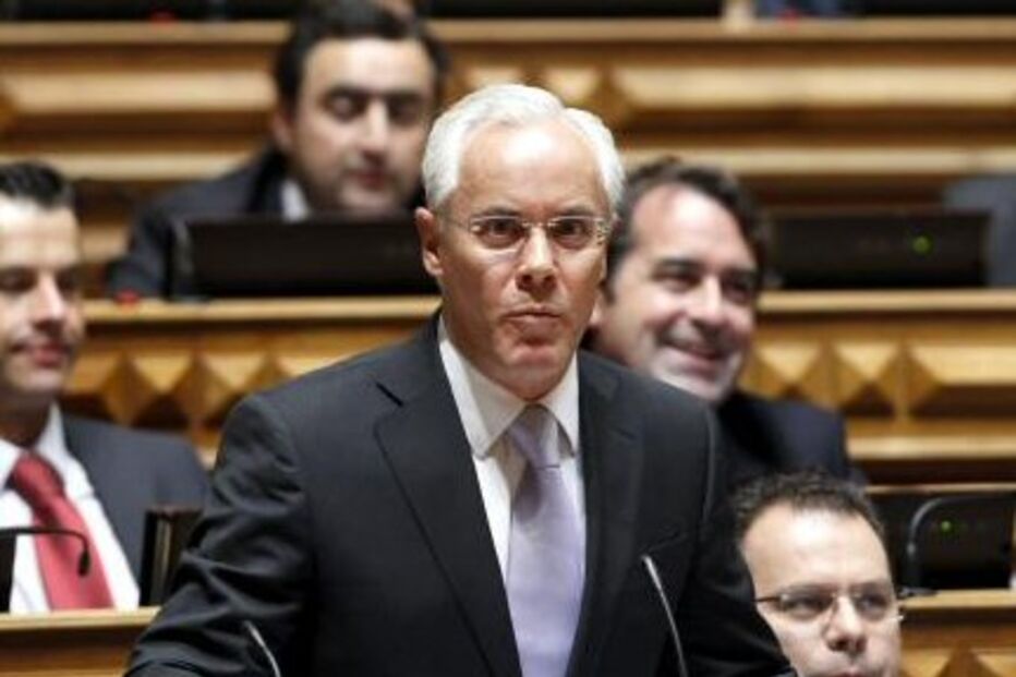 miguel macedo, psd, debate parlamentar, josé sócrates, crise política