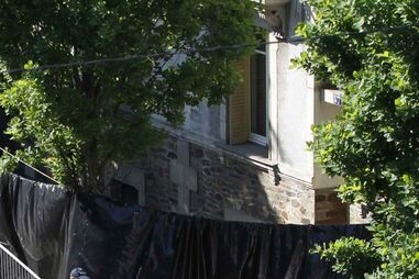 Mata mulher e os filhos