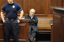 Escândalo sexual leva director-geral do FMI à prisão