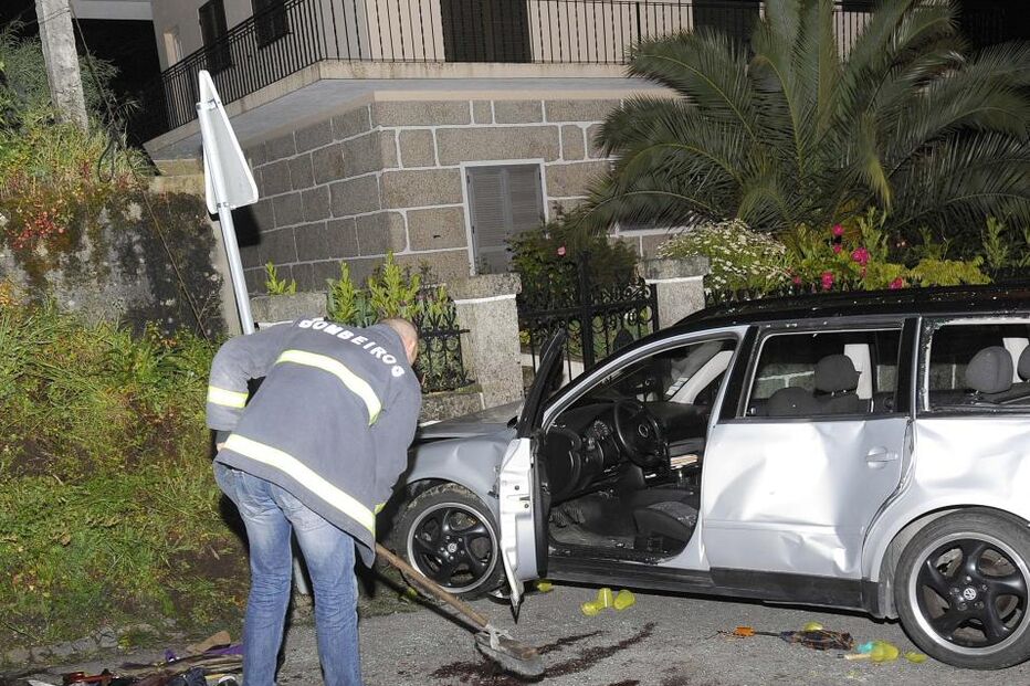 hospital, atropelada, procissão develas