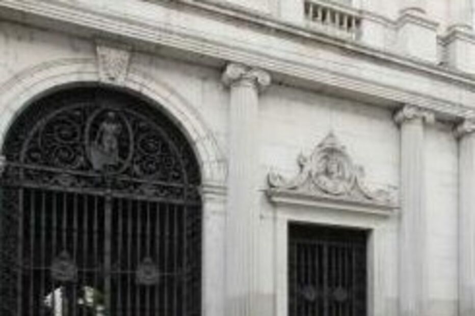 coimbra, assaltante, escritório, dormir