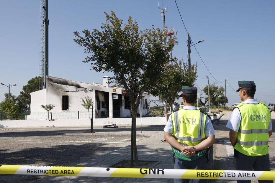 Assalto, Multibanco, Setúbal, Patrulha,  GNR, Faralhão