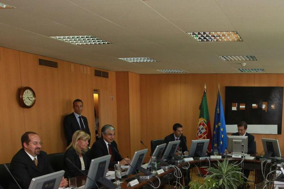 EXECUTIVO, PASSOS COELHO, GOVERNOS CIVIS, PSD, CDS-PP, GOVERNO