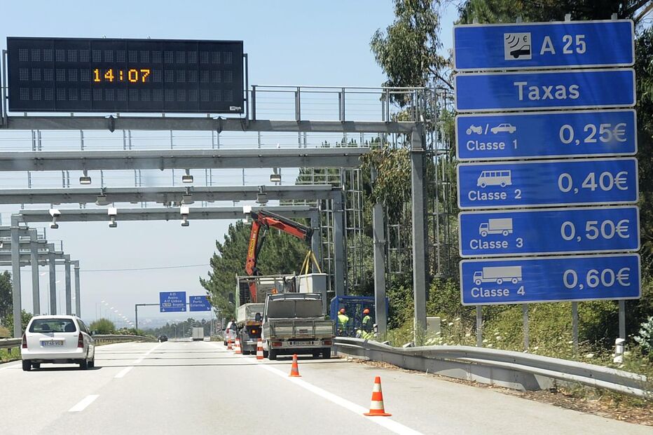 A25, PÓRTICO, PORTAGENS, AVEIRO, CACIA, INCÊNDIO