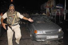 Triplo atentado faz 21 mortos em Bombaim