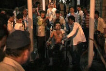 Triplo atentado faz 21 mortos em Bombaim