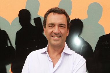 júlio magalhães, tvi, escritor, jornalista, por ti, resistirei, esfera dos livros