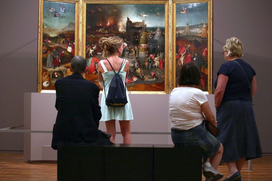 O ‘Universo delirante’, do pintor Hieronymus Bosch (1450-1516), com monstros e visões fantásticas, ocupa desde ontem uma sala do Museu Nacional de Arte Antiga, em Lisboa. (Antonio Cotrim/Lusa)