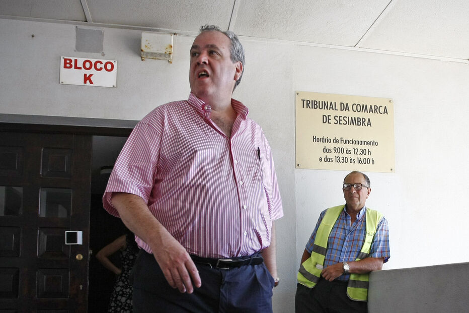 Escuteiros condenados a pena de prisão suspensa