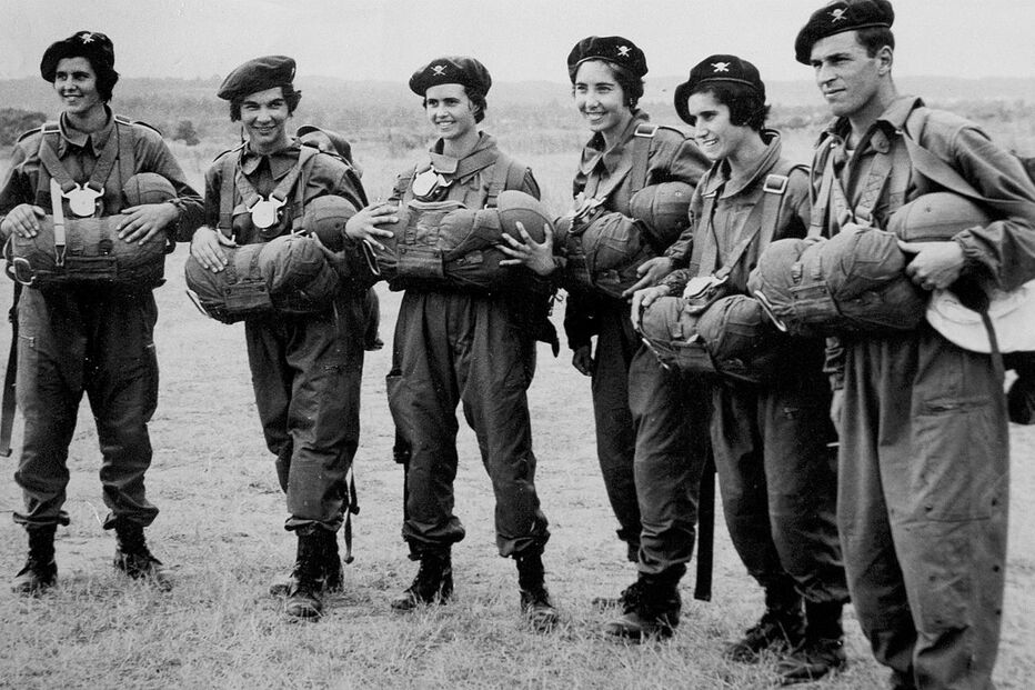 Anjos caídos do céu em tempo de guerra 