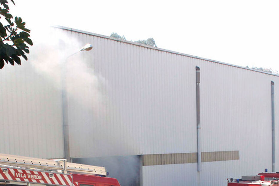INCÊNDIO, FOGO, VILA VERDE