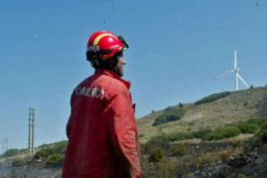 fogo, incêndio, chamas, sobrido, gondomar, nabais, gouveia, paredes da beira, são joão da pesqueira, cortiçada, aguiar da beira, bombeiros