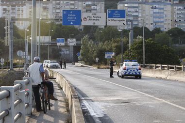 Acidente fecha ponte  