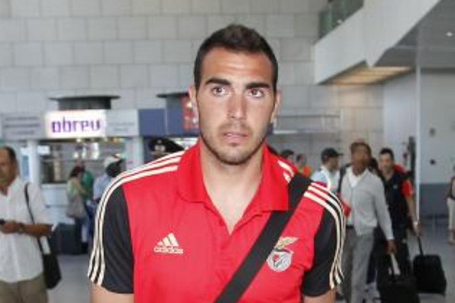 benfica, roberto, guarda-redes, luz, espanha, saragoça