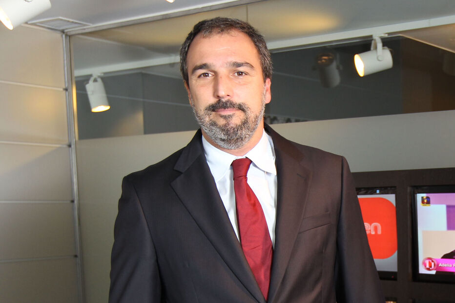 TVI, PLURAL, ANDRÉ CERQUEIRA, FICÇÃO