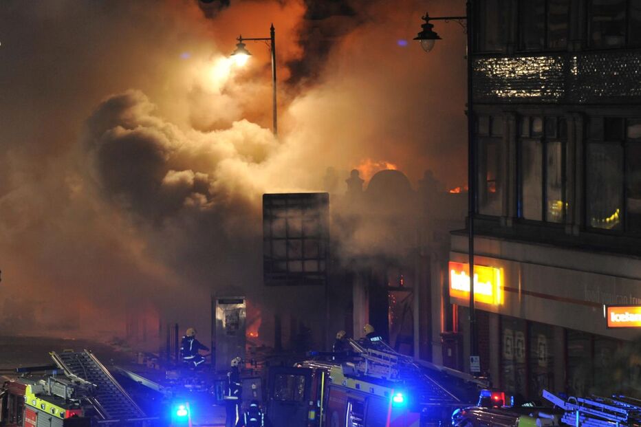 Semana a ferro e fogo em Londres lança o caos
