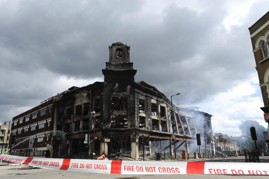 Semana a ferro e fogo em Londres lança o caos