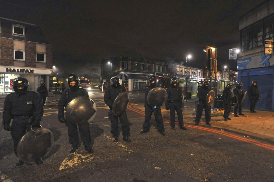 Semana a ferro e fogo em Londres lança o caos