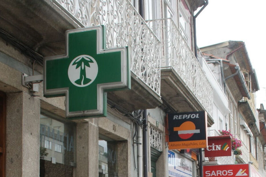 ASSALTO, ROUBO, FARMÁCIA, PENAFIEL