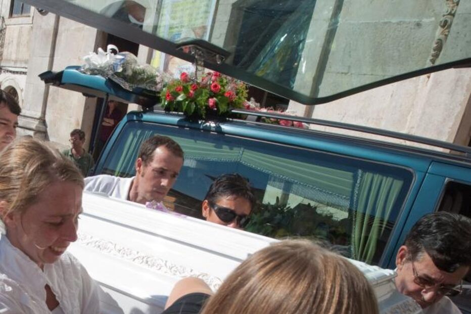 POMBAL, MENINA, INCÊNDIO, MORTE, FUNERAL