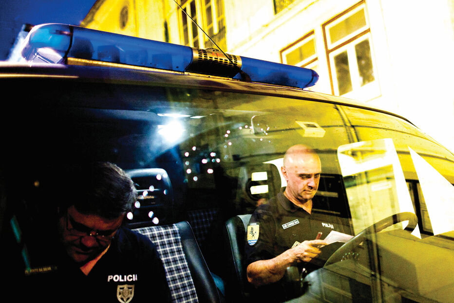 Quando é a polícia a carregar os mortos